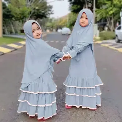 Children's European and American Style Spring and Autumn Long-Sleeve Girls' Dress with Pleated Layers and Appliqué, Two-Piece Set, Trendy Children's Clothing